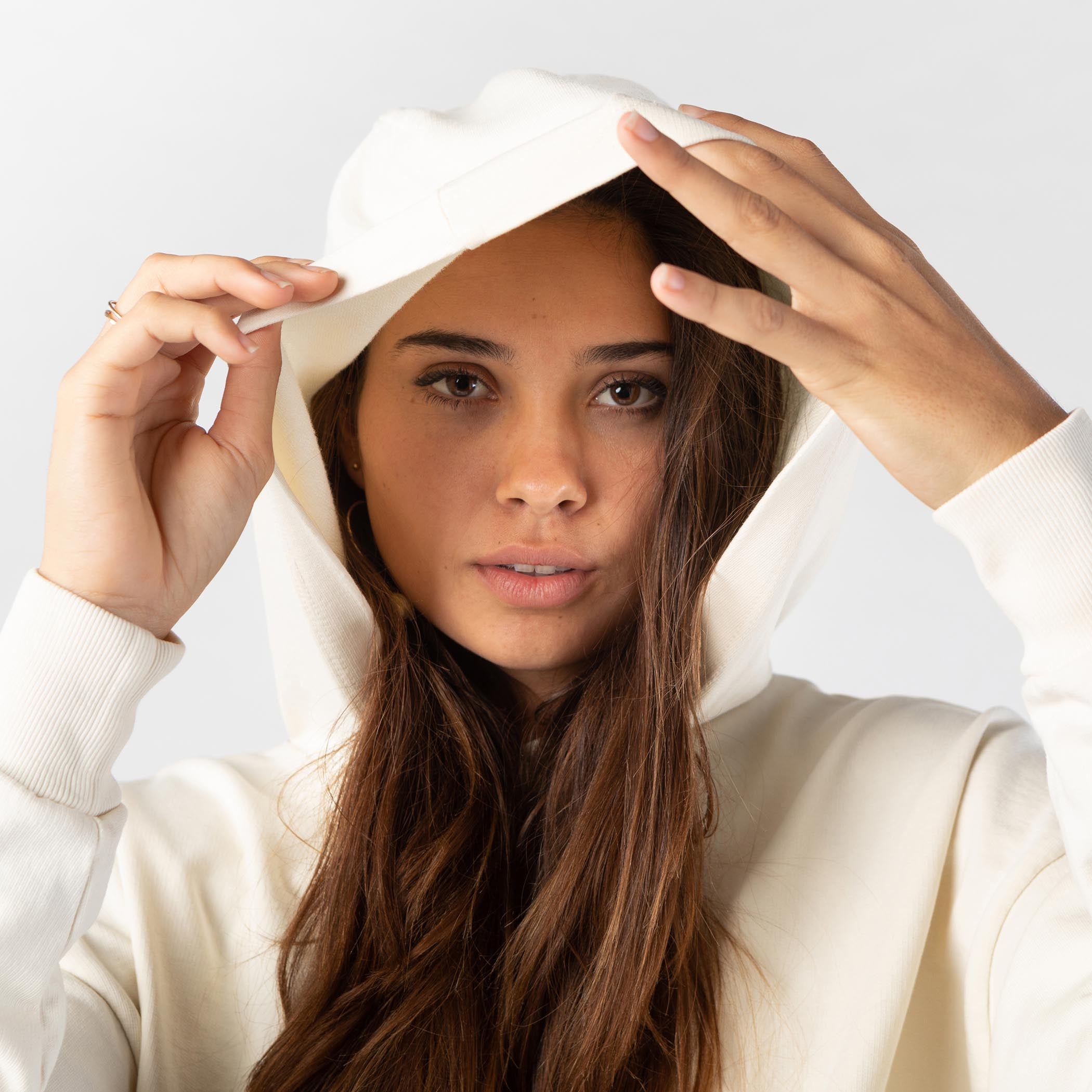 travel_hoodie_sandstone_cu3-op.jpg